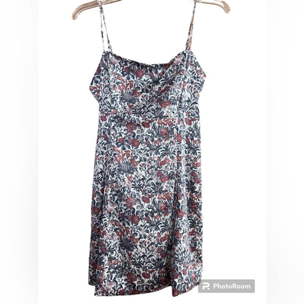 Aritzia Sunday Best Shimmer Dress - Size 6 - Floral Print - Only Worn Once